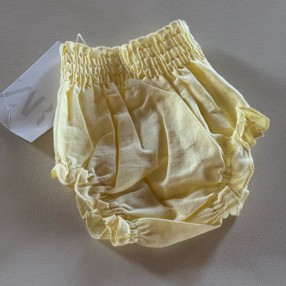 Zara baby girl pastel yellow smocked ruffle linen bloomer